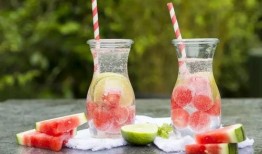 姨妈期间吃哈密瓜喝可乐,神奇缓解法？