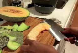 哈密瓜晚上可以吃吗,晚上吃哈密瓜的适宜性分析