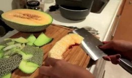 哈密瓜晚上可以吃吗,晚上吃哈密瓜的适宜性分析