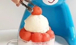蜜瓜冰淇淋吃刨冰,夏日清凉新体验