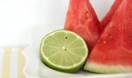 夏日吃瓜情侣头像,情侣头像定格浪漫时光