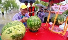 吃瓜雕瓜赏瓜灯,品鉴吃瓜雕瓜赏瓜灯的民俗风情