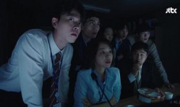 吃瓜看戏配乐视频,跟随音乐节奏，沉浸吃瓜看戏的视听盛宴