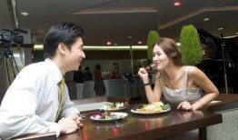 相亲公园吃瓜,一场别开生面的相亲盛宴