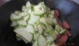 产妇吃小白瓜,小白瓜助力产妇恢复健康