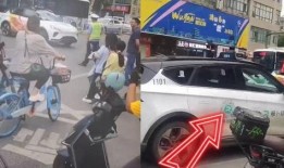 有人淡定吃瓜,笑看风云