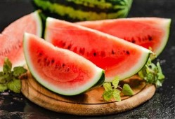 吃瓜好还是水果好,吃瓜好还是水果好？”